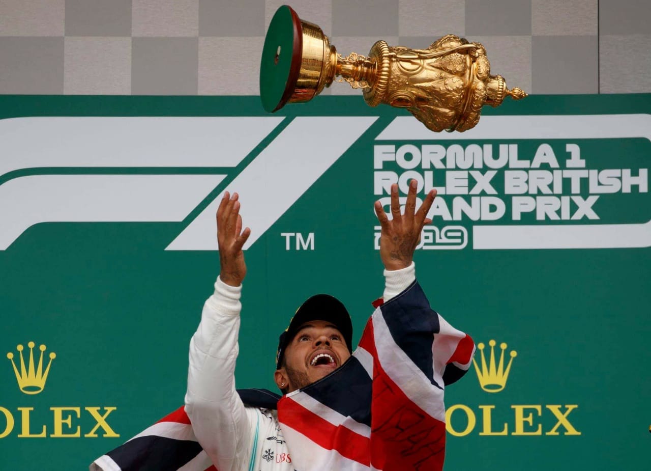 Hamilton Gana en Inglaterra