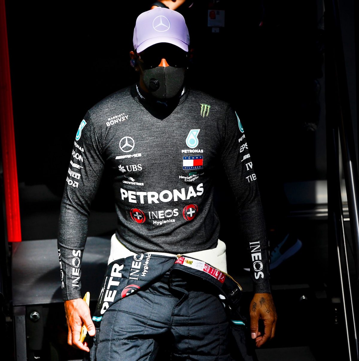 Hamilton cree que será una carrera dura con el calor en España