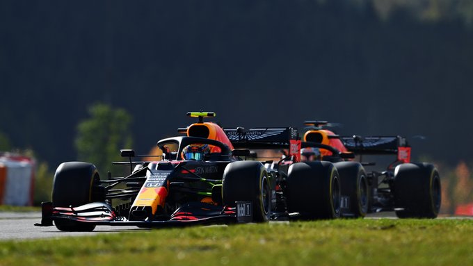 Albon y Verstappen- Foto Red Bull