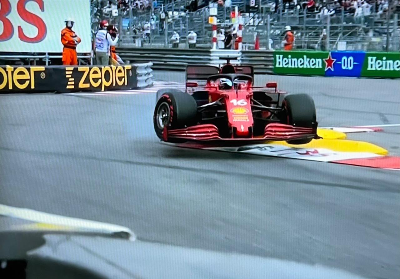 Leclerc con choque incluído se queda con la Pole en Mónaco