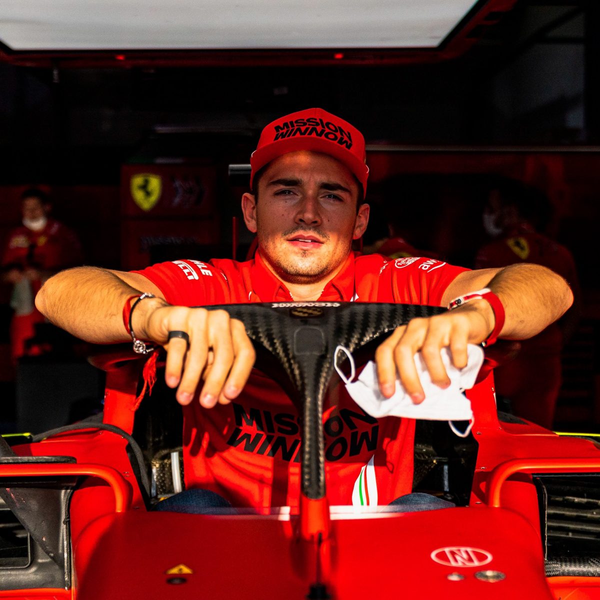 Leclerc quiere saber qué decisión tomarán los comisarios en el caso Hamilton-Vertsappen