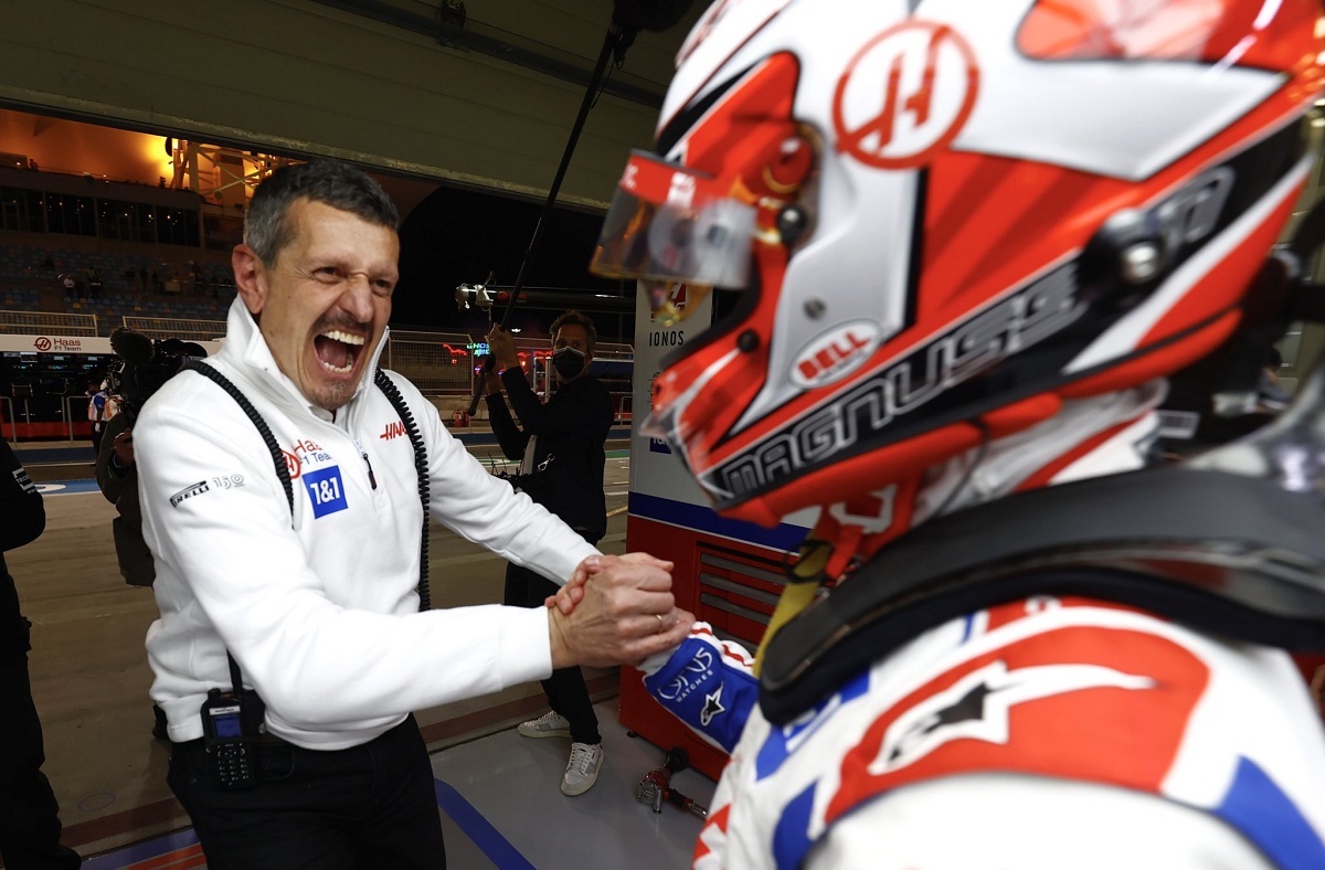 Steiner felicita a Magnussen al finalizar la Q3. (Hass F1 Team)