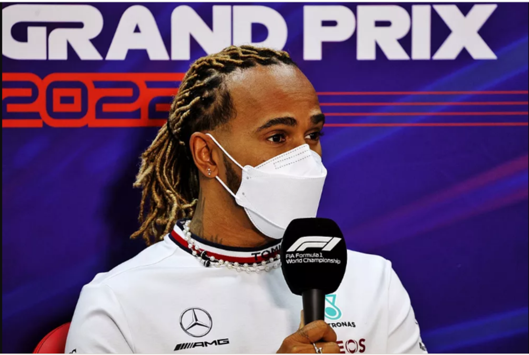 Lewis Hamilton hace una donación de 50.000 euros por no ir a la gala FIA 2021