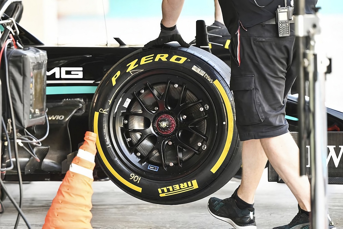 Los neumáticos Pirelli de 18 pulgadas. (Getty Images)