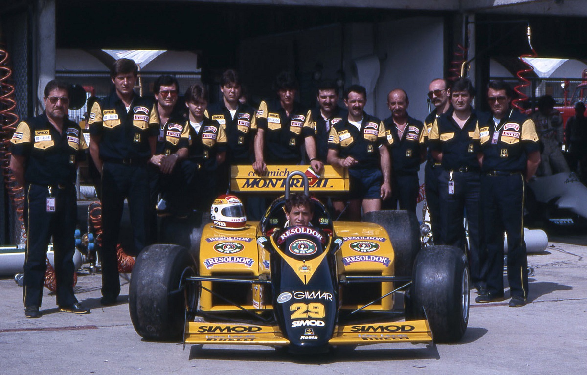 Brasil '85. Debut del equipo Minardi F1 Team con el M185-Ford con el italiano Pierluigi Martini al volante. (minardi.it)