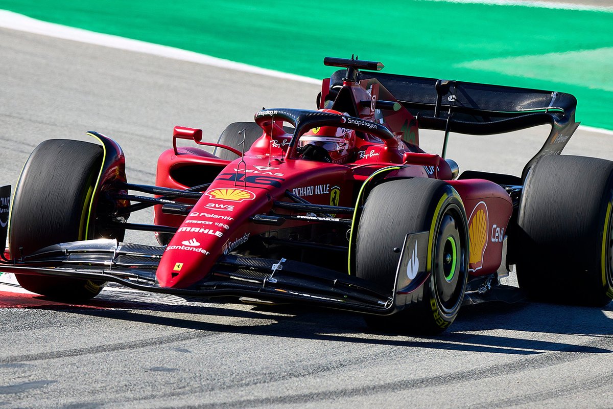 Leclerc lidera el 1-2 de Ferrari en Barcelona en la 1° sesión de viernes