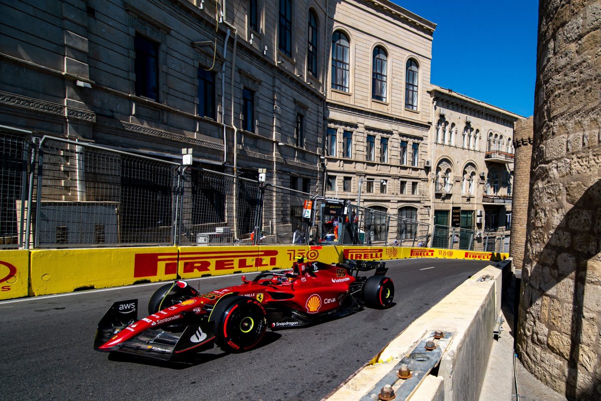 Leclerc lidera la segunda sesión en Baku