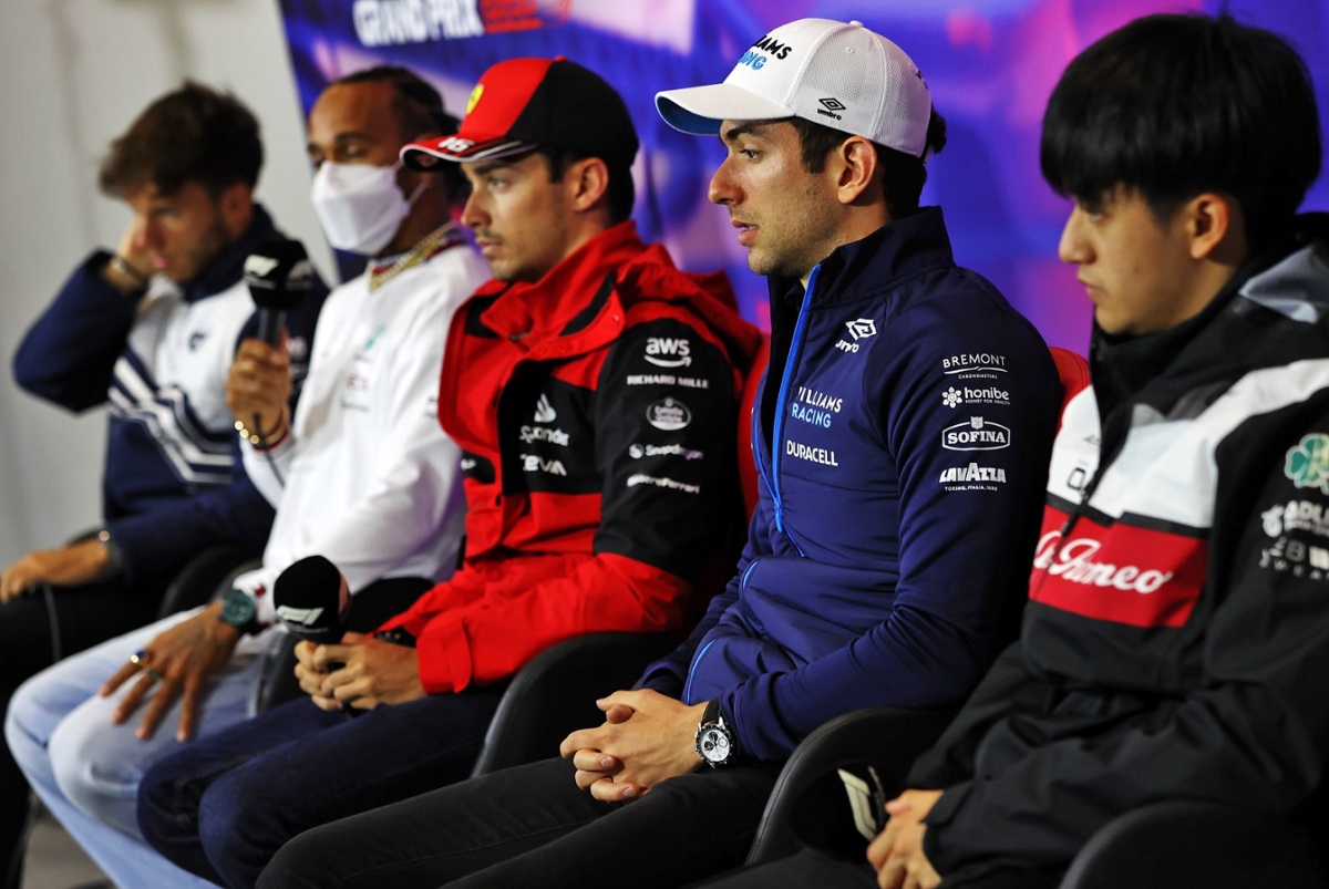 Leclerc compartió la rueda de prensa con Gasly, Hamilton, Latifi y Zhou. (Motorsport Image)