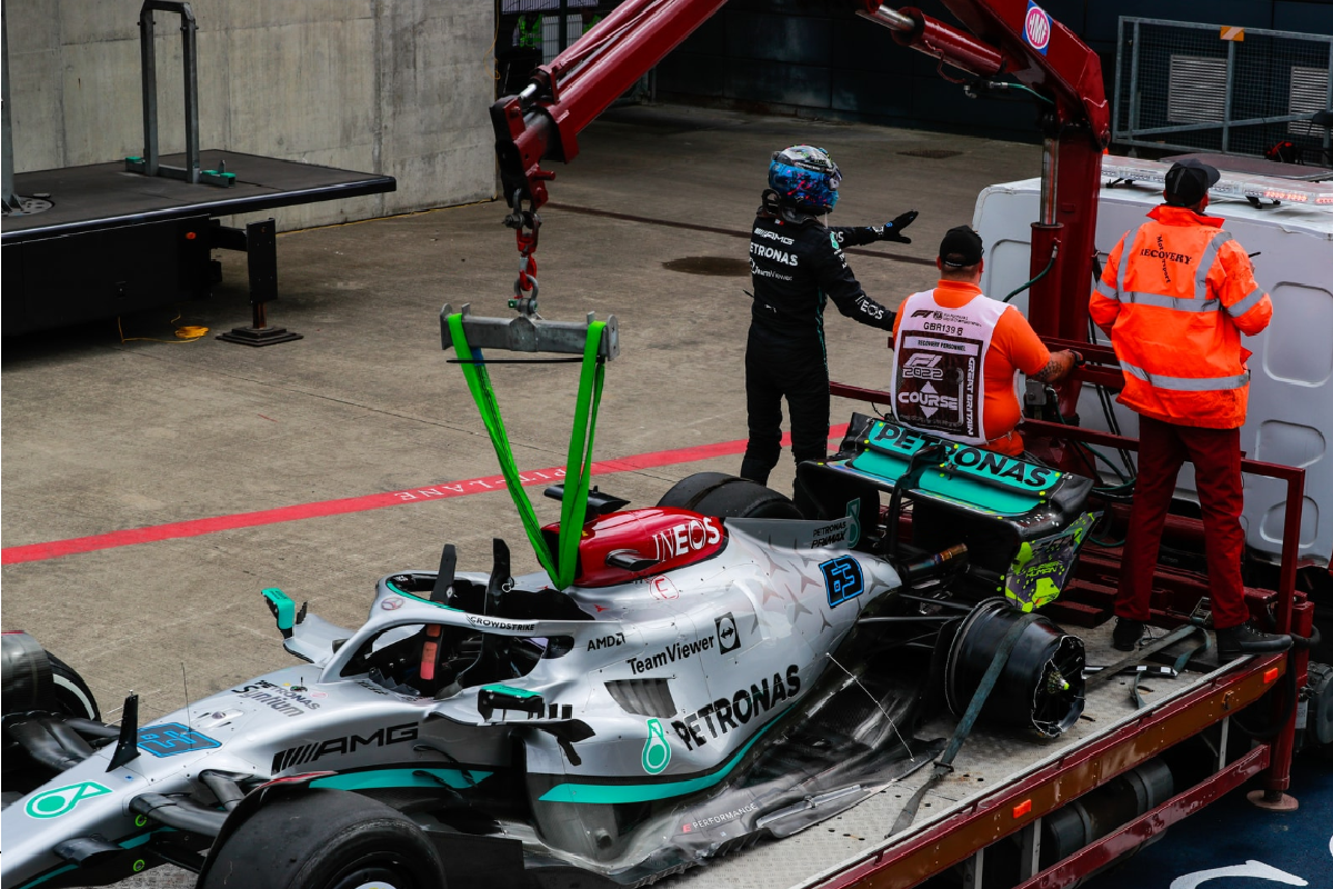 Russell explica por qué pudo seguir corriendo en Silverstone