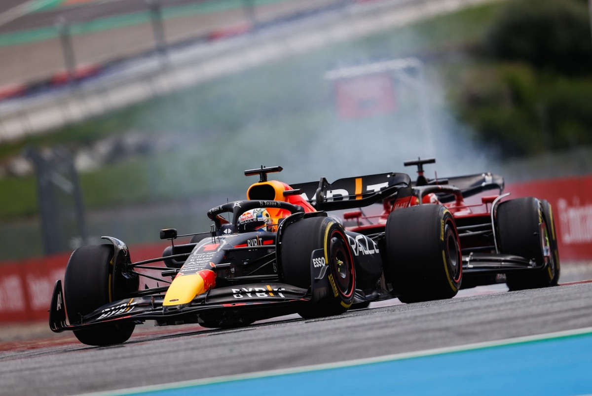 Verstappen no puede escapar de Leclerc, la Ferrari fue superior en ritmo en comparación con el Red Bull. (Andy Hone)