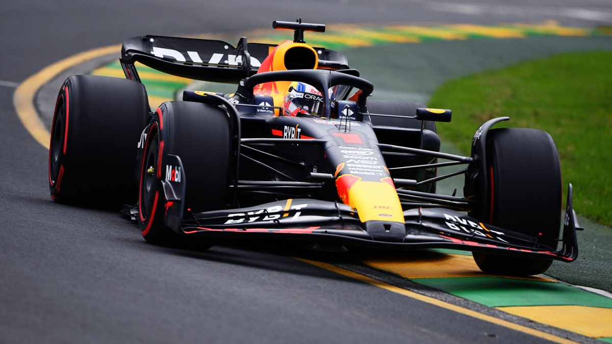 Verstappen domina la clasificación y se hace con la pole del GP de Australia. Pérez es el último