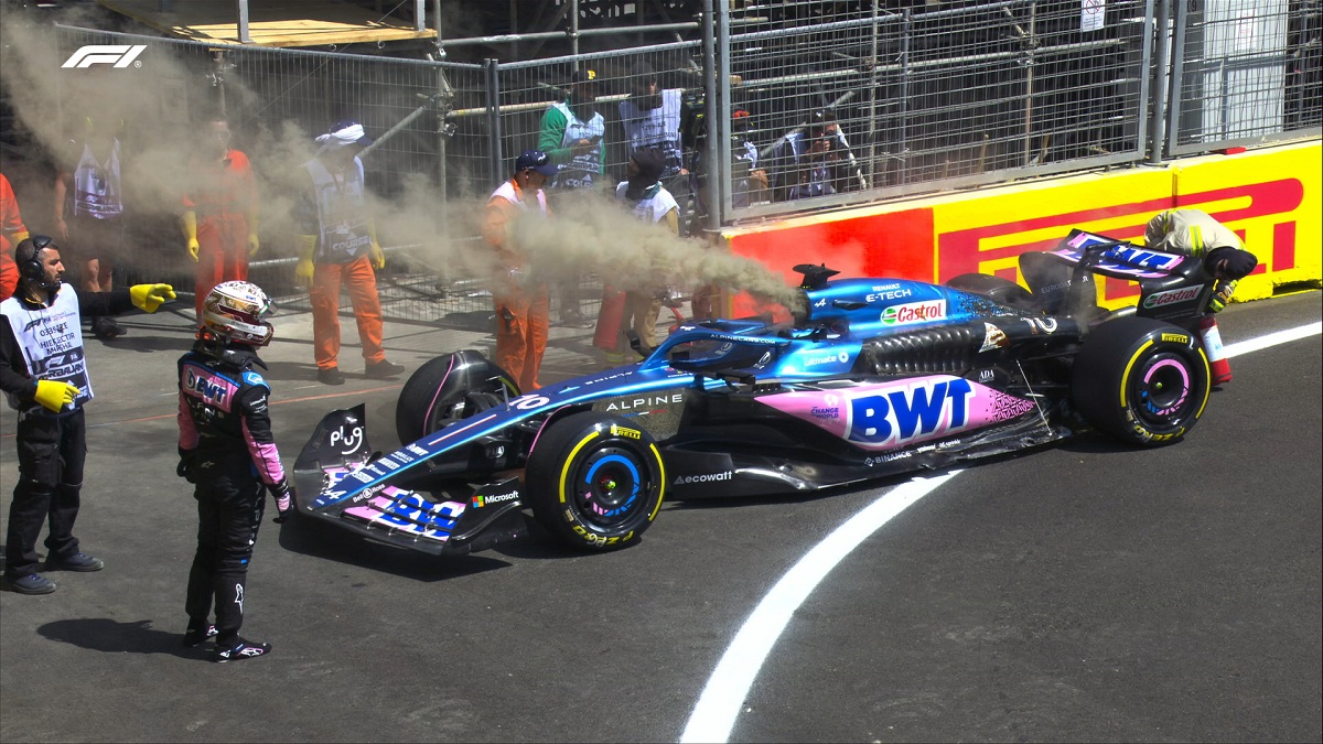 El Alpine de Gasly con principio de fuego. (Imagen TV / F1TV)