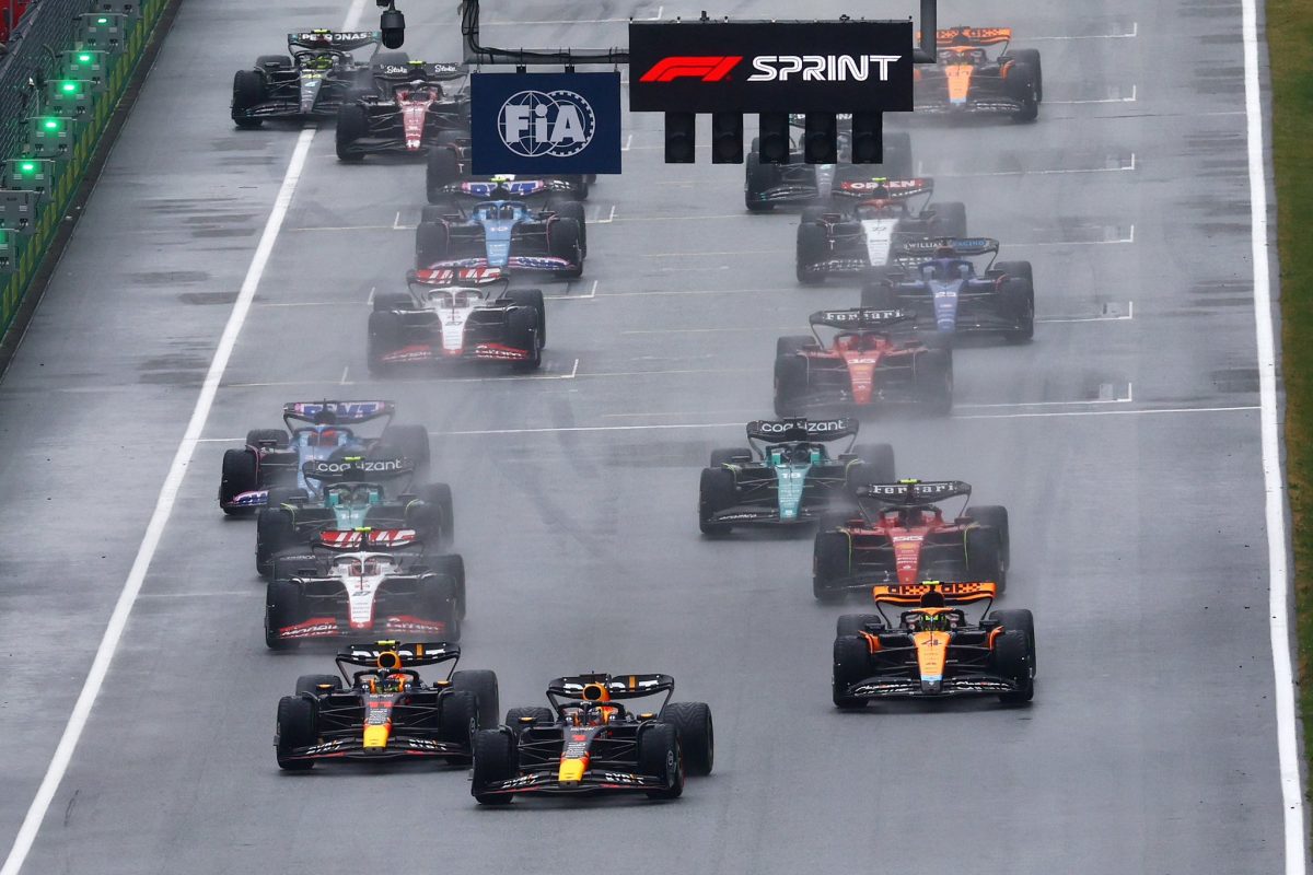 Verstappen se queja del duelo con Pérez en la sprint de Austria: “Eso fue complicado”