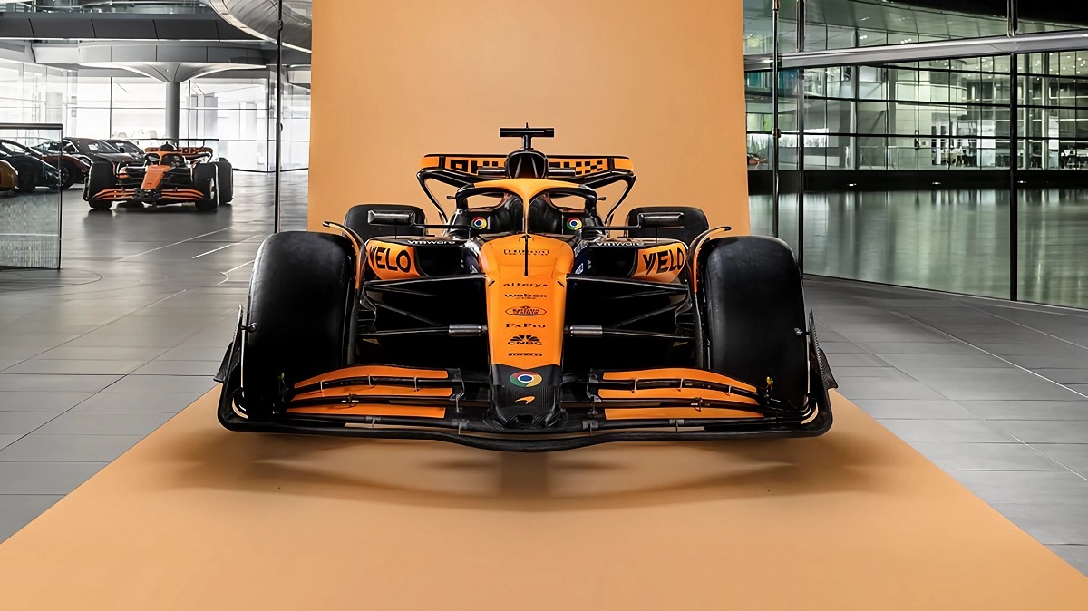 McLaren presentó el MCL38