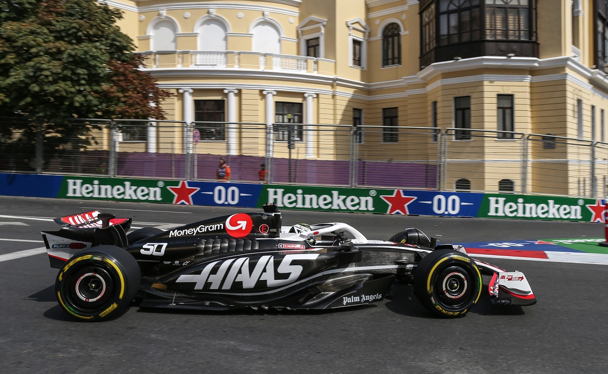 Bearman durante los entrenamientos de este viernes en Bakú. (Haas F1 Tam)