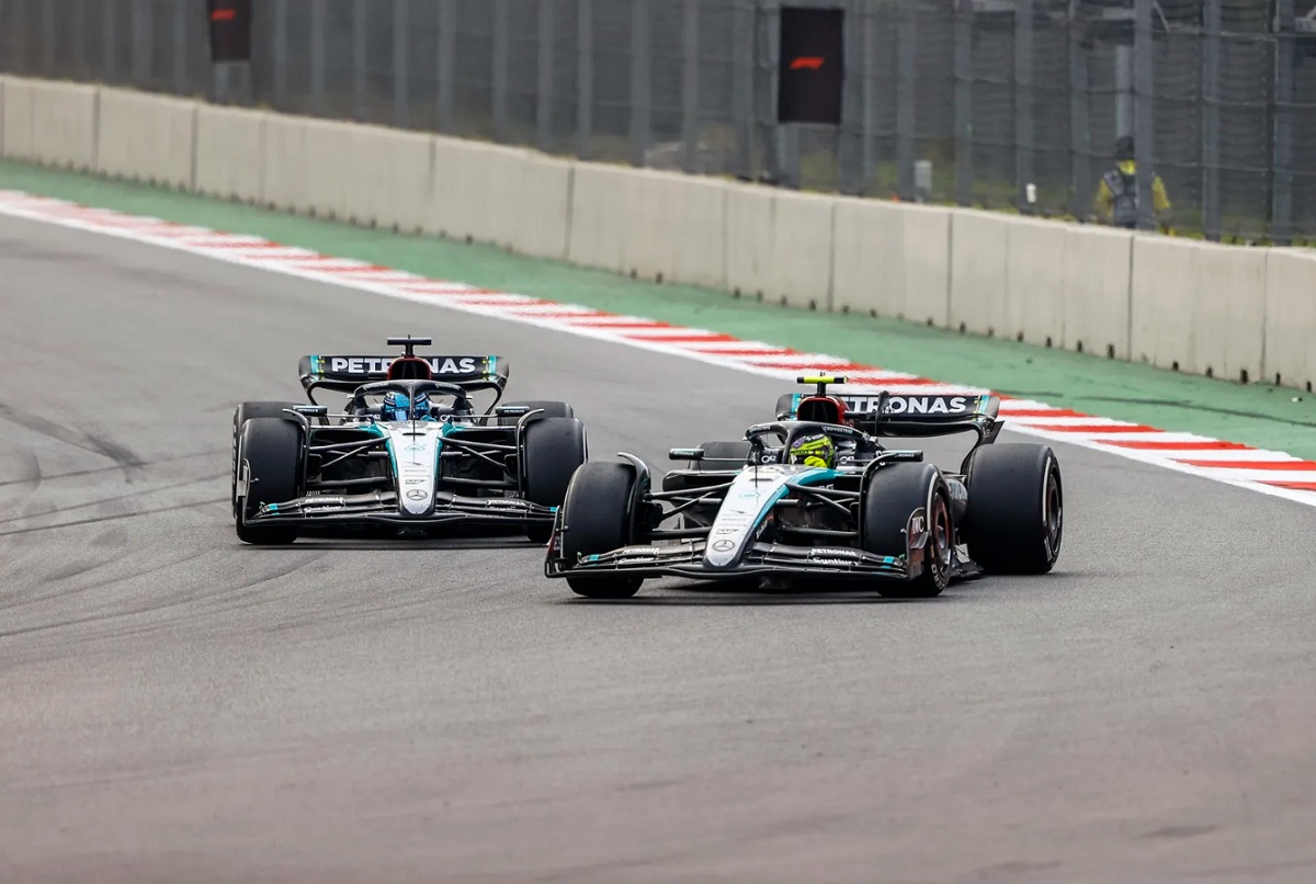 El duelo entre Hamilton y Russell por la cuarta posición caparó el último tercio de carrera. (Andy Hone)