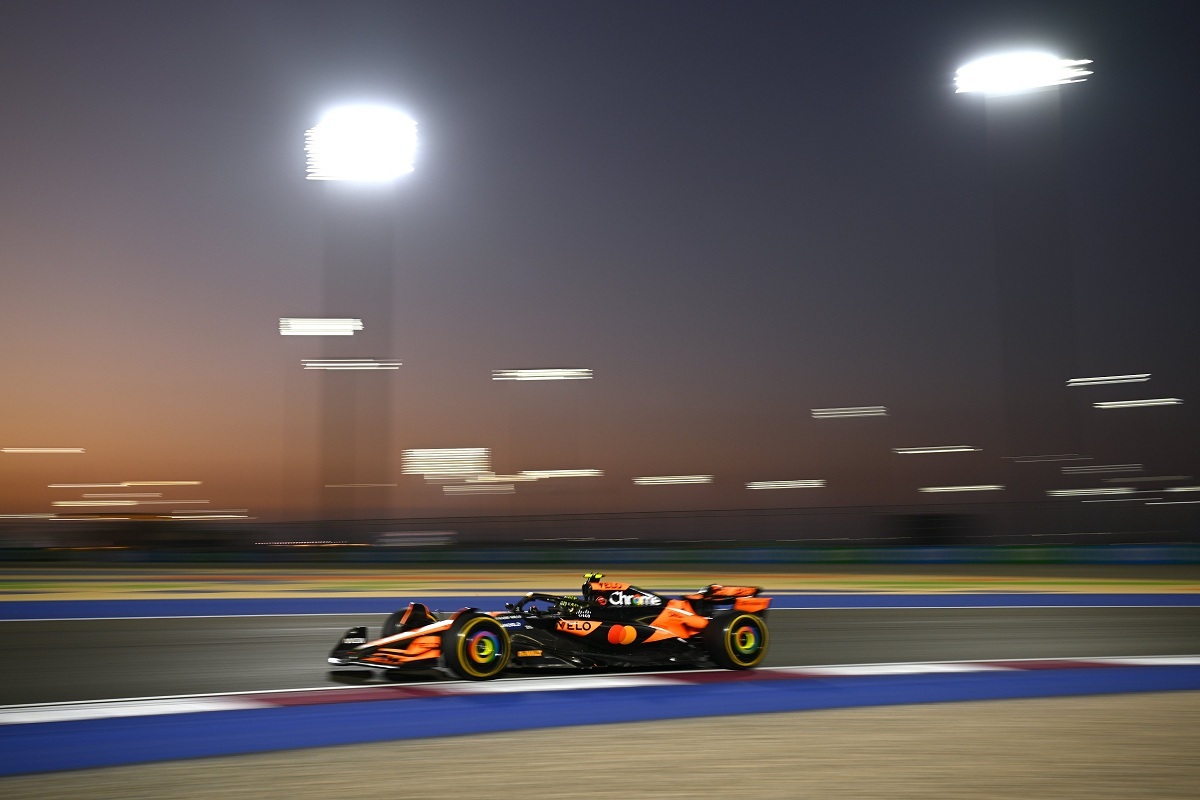 Norris girando en el circuito de Lusail. (F1 / FOM)